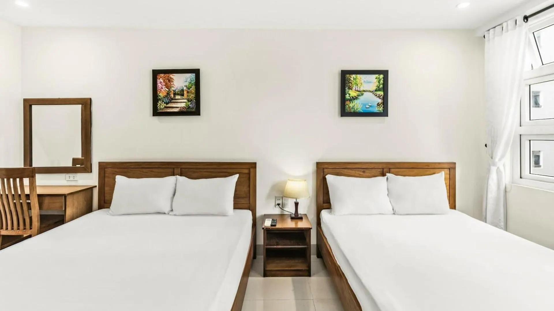 Twilight Beach Hotel Дананг