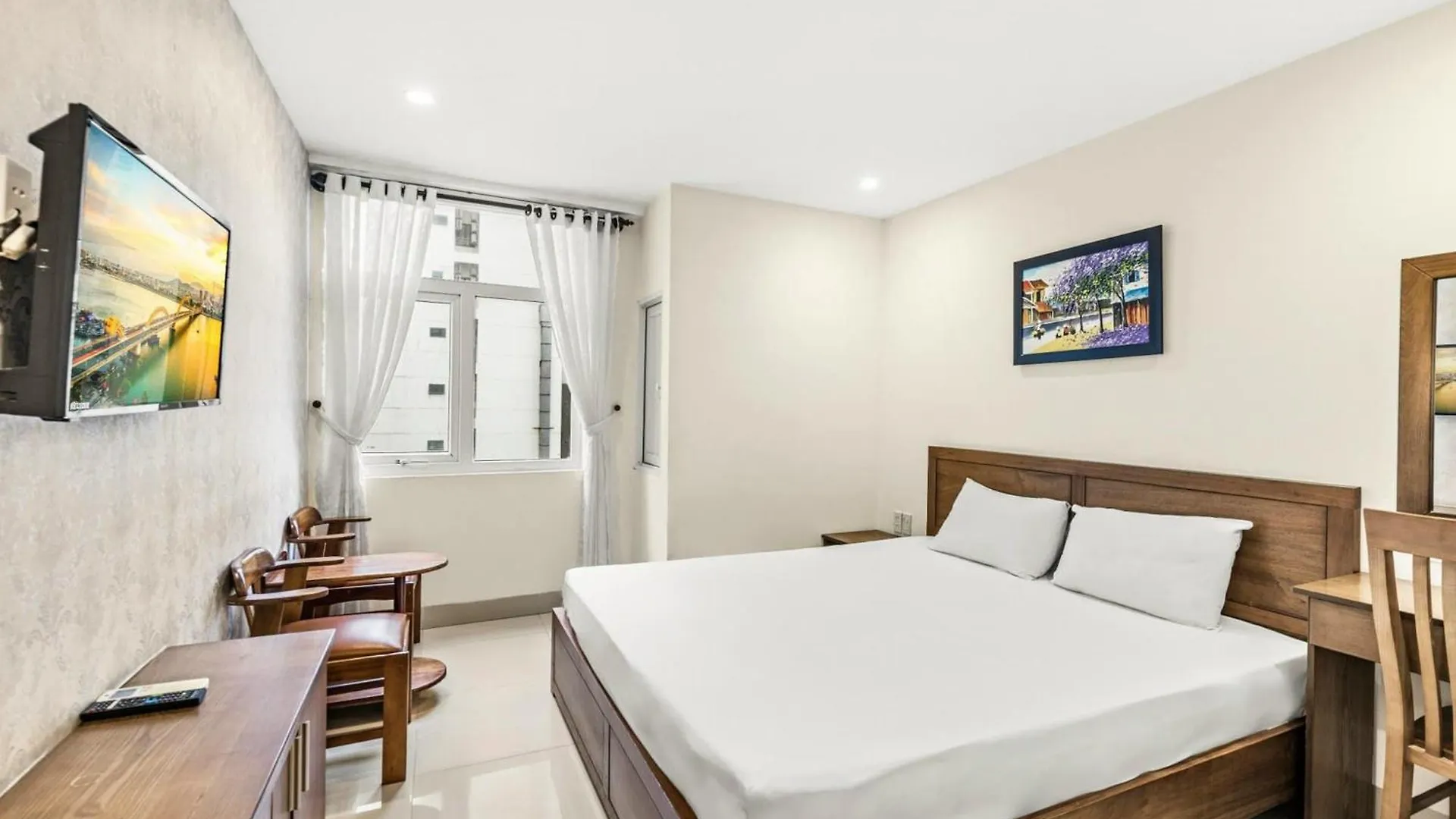 Twilight Beach Hotel Дананг 3*,
